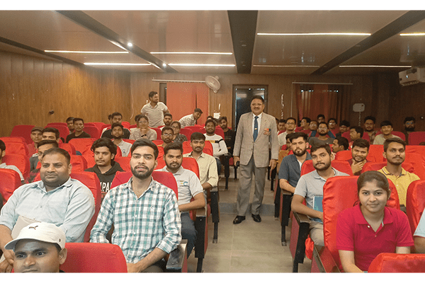 Image of Tewari Sir's class at Tejash Defence Academy in Dehradun